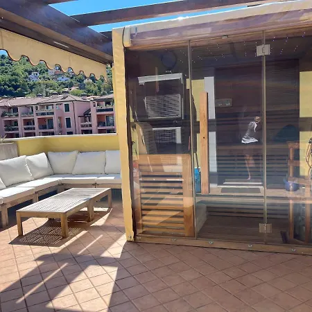 公寓 Tra Sole & Mare- Grande Attico Panoramico, Sauna, 4 Terrazze *