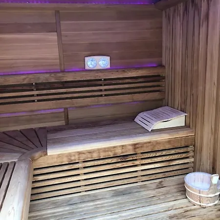 Tra Sole & Mare- Grande Attico Panoramico, Sauna, 4 Terrazze 穆贾